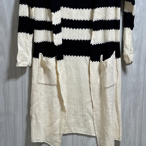 Simplee Striped Knit Open Front Duster Cardigan Size Small - Picture 3 of 9